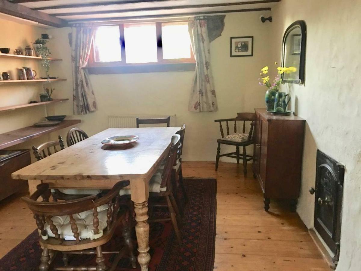 Secret Garden Cottage Exeter Exterior photo